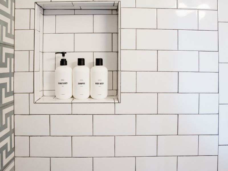 Comment bien choisir son carrelage pour une douche italienne ?